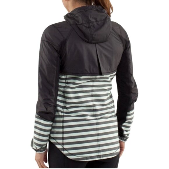 Lululemon Get Up And Glow Jacket Size 8 Mint Green & Black Stripes Reflective - Picture 2 of 13